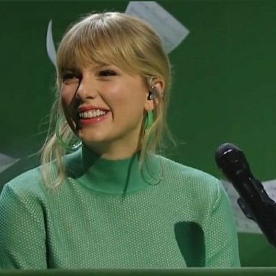 Lyrical smile, indigo eyes
🧣🧣🧣🧣🧣🧣🧣🧣🧣🧣🧣🧣🧣