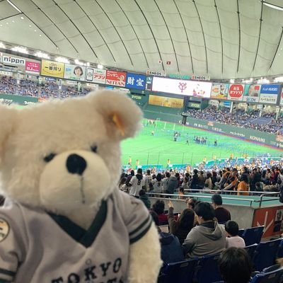食べることが好き・・旅行が好き・・スタバが好き・・ダッフィーが好き・・コンビニが好き・・毎日明るく笑顔で過ごせたらいいな(*^_^*)