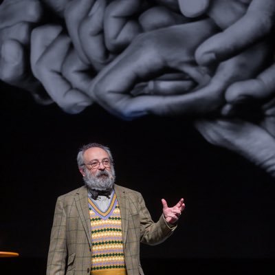 Filósofo. Catedrático de Estética y Teoría de las Artes en la Universidad de Navarra. Director del Instituto Core Curriculum