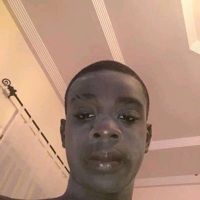 Étudiant en science économie et gestion / gestionnaire stock finale j lounge🇨🇲
