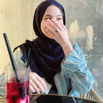 julhzn's profile picture. 