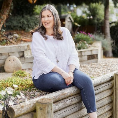 Welcome to my safe place, Hundred Acre 🌍 Supporting likeminded businesses and individuals to look after their greatest resource. Work with me in 2024 💚