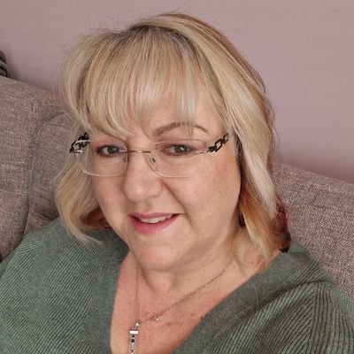 pinklindy42's profile picture. Mum to 2 kids & 2 dogs. 

Raising awareness of fire safety & prevention in memory of my Ff brother - died on duty 06/04/2010. #999family #ProtectKidsNotGuns