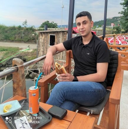 RecepAr06986382's profile picture. Öz güven