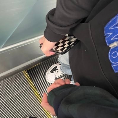 cyh011128's profile picture. Play