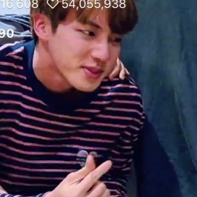 bangtanbankrupt's profile picture. here to have a nice time! i like a lot of bands, i talk about a lot of bands, very lucky to be living in korea at the moment seeing a lot of bands 🥰 🇬🇧in🇰🇷