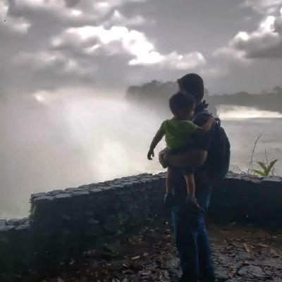 unx_dev's profile picture. Hola, i'm a professional meme stealer at day and a Backend dev at night 🕴️🌃, also i do DevOps at a national university | father of one