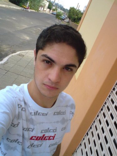 Luan Rangel... alguém entende esse cara?
vai saber...
22 anos, leonino, gremista e gaúcho!