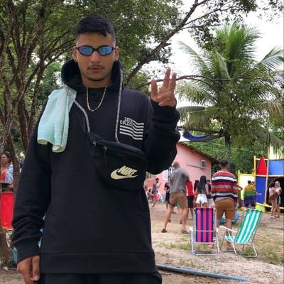 Eu não preciso de hype na net Tô muito mec fazendo meu cash 💰/ Foda-se o Sistema acende a crema