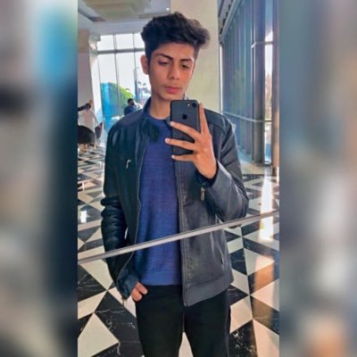 /20/ 😇Alhamdulillah Muslim.😇Love travelling.💕 LoVe my naTion.🇵🇰