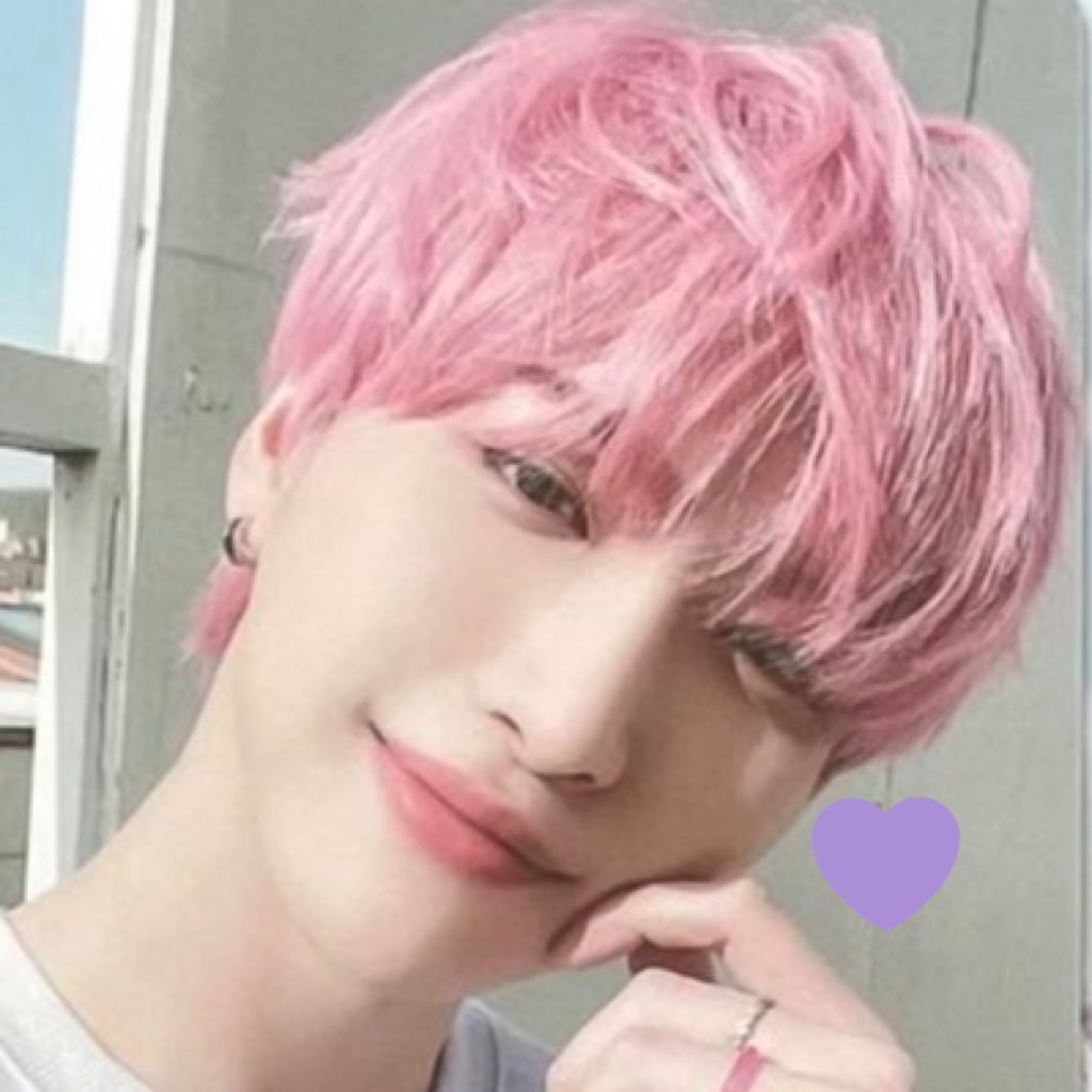 💖Seonghwaペンですがみんな大好き💖🏴⭐️☠️大人ですが年齢問わず仲良くしてくれたら 嬉しいです気軽に声かけて下さい❣️よろしくお願いします🥰