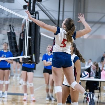 5'11'' Middle Hitter • Class of 2025 • 4.853 GPA • Stars Volleyball • Open 17 Alex • #10 • @stars_vb • Chapman High Varsity VB #5