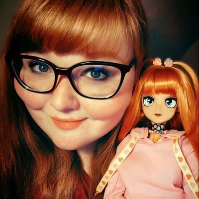 SummertimeDolls's profile picture. RenFaire-attending, faery-believing, doll-collecting, D&D-playing, Sim-creating, cat-snuggling, tree-hugging, ginger-headed: Geek Queen. ♡ @TheChangelingFae