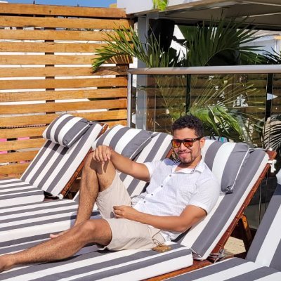 rapacheco24's profile picture. Vivir, soñar y trabajar 💛💛