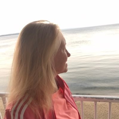 circleofsun's profile picture. 