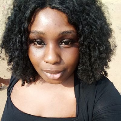 Black and proud with vitiligo
/Political scientist
/Shoe Maker/
/SINGLE/