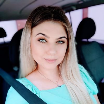 Jornalista atuando como repórter de TV.
Apaixonada por novas culturas. Já dizia o poeta: