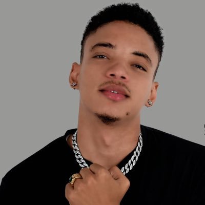 JBandelas's profile picture. un homme est fort quand il peut dire toutes les difficultés qu'il a à surmonter, pas seulement la belle vie… LAND On earth 28JULY🍾 Single And Simple😉👔