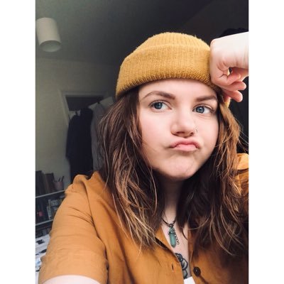 katielclinton's profile picture. a classless cling on