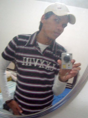 Simplismente eu, conplicadoo....se fosse facil vinha com manual