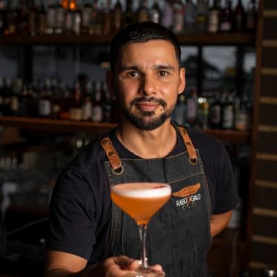 🚩🏴🏳
Bartender, Pai e seguindo sempre à esquerda.
SC
#esquerdistasegueesquerdista