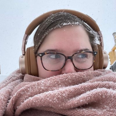 Instead of using what used to be a slightly more professional account, I’m here to talk books 📚