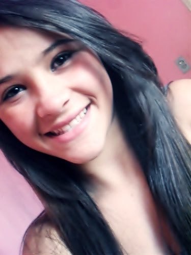 Nunca confunda um “eu cansei” com um “eu desisto”, porque uma pessoa mesmo cansada, pode continuar tentando. ♡
