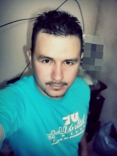 orkut; http://t.co/KpAFNkIUCd                
  MUITOS ME SEGUEM, MAIS SÓ DEUS ME ACOMPANHA ....
