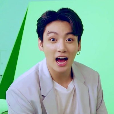 she/her✌🏼🤓🏳️🌈 ‘89. || OT7 🤍 jjk & knj biased ~ forever wrecked by yoongi || outro: tear & cypher 3 enthusiast. 🎤