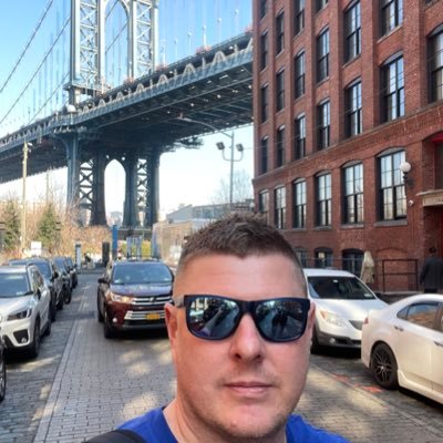 marchew1979's profile picture. kiedyś biegałem za piłką do koszykówki. Teraz doradzam i ubezpieczam. I to mi o wiele lepiej wychodzi 😁