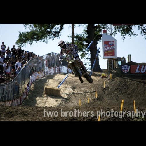 Formally known as 2brothersphotos.
check out my pics at http://t.co/hqMAXkmYoS leave some feedback while your there
