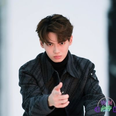 brightwintier's profile picture. #winmetawin: be kind