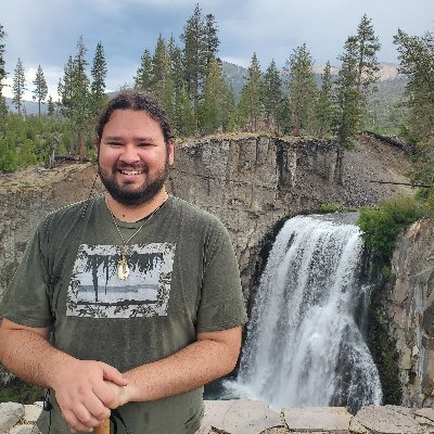 CredusB's profile picture. Born on 12/01/1997. No idea what I'm doing. Just trying to vibe in the universe.