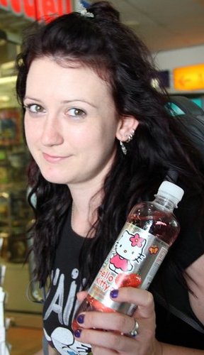 Political, Bookwormish, Metal loving, Anti-Social Butterfly. Loves Cats, the Podling and Photography.