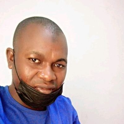 AkintayoSaheed6's profile picture. Reading