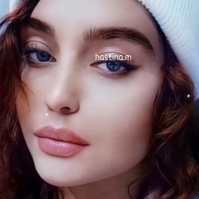 - یه پوکِر فیسِ ضد اجتماع ، همین بسه دیگه • 😐 • ? WHO AM I -
🐧{-👩🏼⚕️•🏊🏻♀️•🏀•🎻•🎨-} -آنفالونکردملیمیتم❌
🌈🏳️🌈•ساس