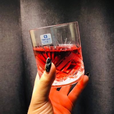 Yuniquer_Kim's profile picture. 뒤죽박죽 간죽간살 홀리몰리 휴먼 ㅣ 탐미주의