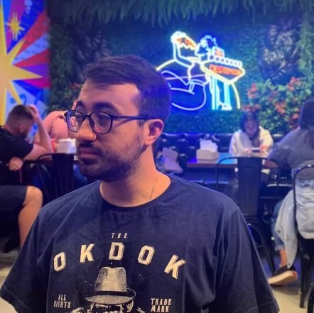 Fisioterapeuta, cânceriano, meio hiperativo, fã da Marvel e apreciador de samba. Bora tomar um drink? 🍹