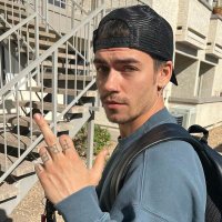 a d r i a n (@awolpher) 's Twitter Profile