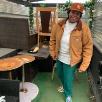 being hungry is not a crime (@champagnepoet) 's Twitter Profile
