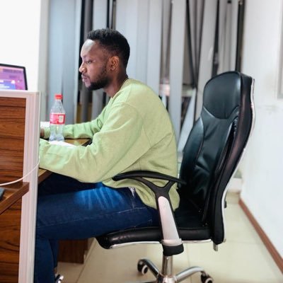 phranq__'s profile picture. ✨ Co-founder @Waape_ a talent marketplace start-up💡 | Sales & Marketing enthusiast 📈📊