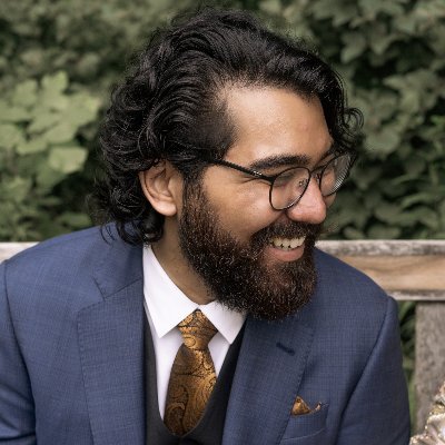 ﷽

▹ Content Production & Marketing @KiaiDigital
▹ Media Consultant @ https://t.co/PeCYv9BXfL
▹ Podcast Host @BuildingBarakah
▹ Co-Lead @MuslamicMakers Boston