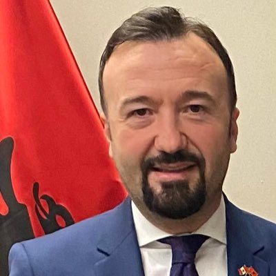 Father & Husband, Ambassador of the Republic of 🇦🇱 to 🇯🇵 父であり夫であり、🇯🇵駐日🇦🇱共和国大使