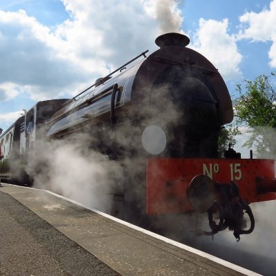 Visitor Services & Volunteering Manager @ Avon Valley Railway. DMs open for visitor feedback and volunteering enquiries.
