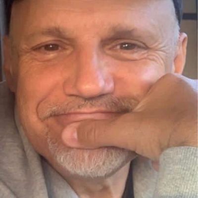 Ryszard Stefan
Niekrasz–Pakulski,
h.Klamry
🇵🇱(59021203518)🇨🇦(A9595620)
Wnuk:Gen.Leon Dębski.
Prawnuk:Adam Niekrasz (AT16954(B).
Syn:Alina,Henryk Pakulski
