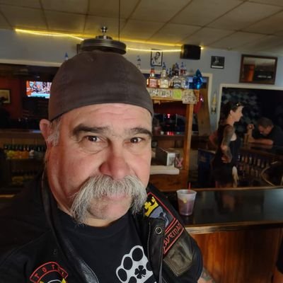 fyrdog13's profile picture. biker,paramedic,firefighter and general troublemaker. good guy that likes doing bad things while drinking rum