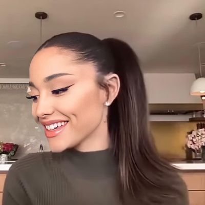 🧚🏻‍♀️🧚🏻‍♀️

💖I'm out my head and I'm ou my mind💖