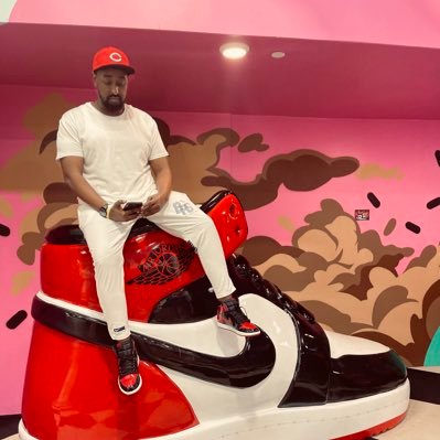 droop206's profile picture. Girl Dad | Digital Strategist