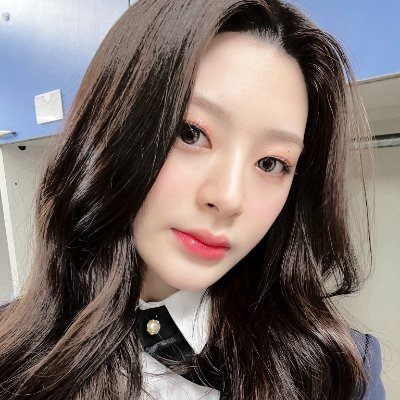 ₊ ☆ 2OO3 . . . 🧚🏻‍♀️ an vocalist damsel from STAYC. she looks like a tough girl but actually a adorable baby, the name is 𝒀𝒐𝒐𝒏 𝑺𝒆𝒆𝒖𝒏.