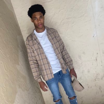 Not_Niffy's profile picture. 👻 Not_niffy Athlete 🥇🇳🇬 UIUC’ 24 Can’t save everyone 🗣